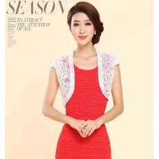 ผ้าคลุมไหล่ เสื้อคลุมไหล่ลูกไม้สวมคู่ชุดราตรีแฟชั่นเกาหลีสไตล์คาร์ดิแกนน่ารัก นำเข้า สีขาว - พร้อมส่งYA012 ราคา350บาท